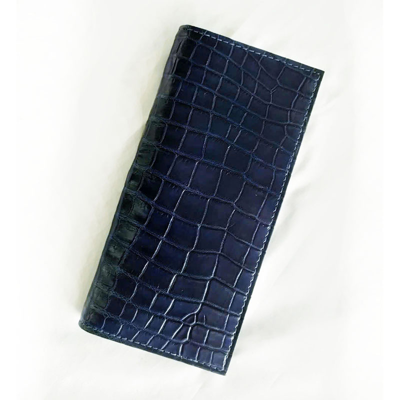 Ví passport da cá sấu hoa cà 2 gấp xanh navy 1043